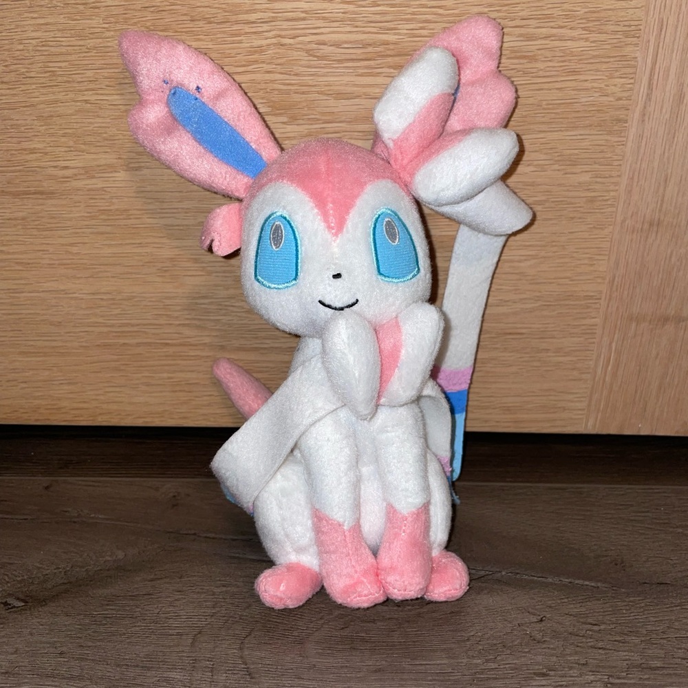 2013 Takara Tomy Pokémon Sylveon Plush